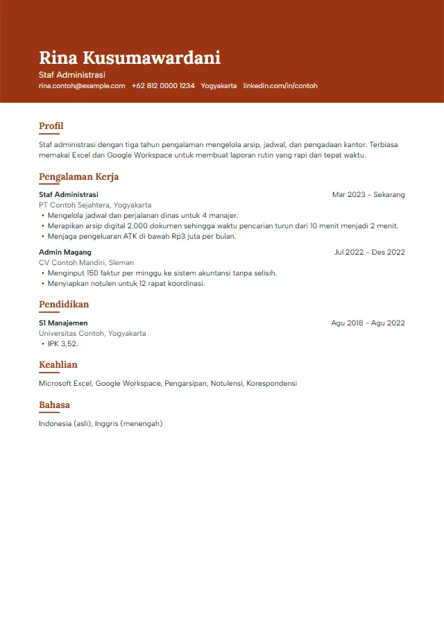 Pratinjau template CV premium Sienna berisi contoh fiktif